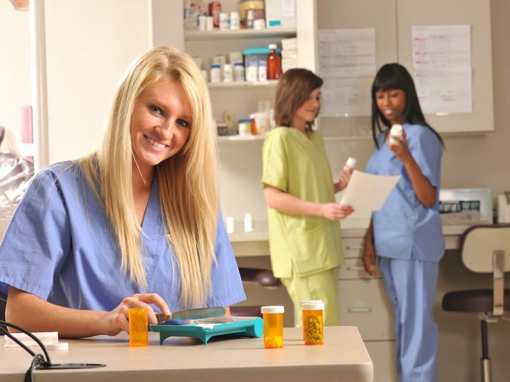 Certified Pharmacy Technician & ENGLISH Second Language  (CPHT)